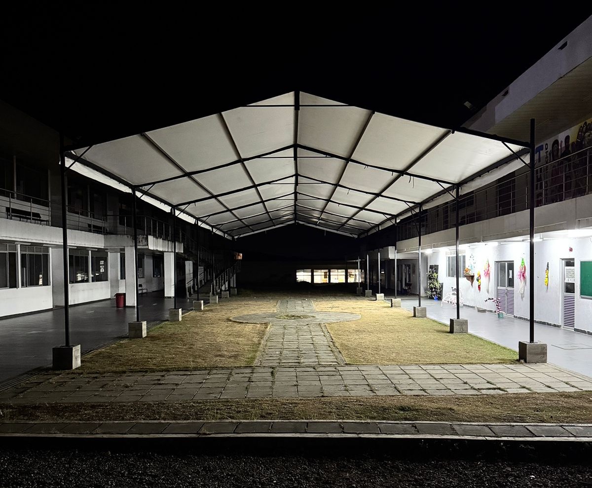 Carpa modular para almacenamiento de carga seca